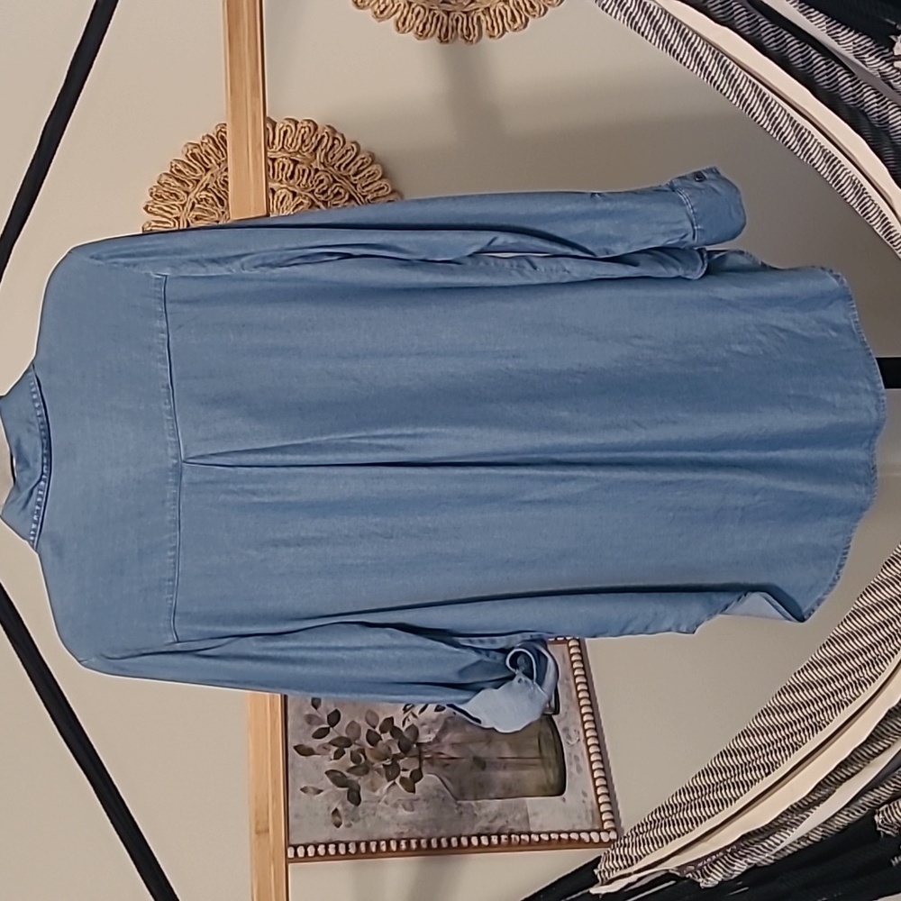 Chambray Hi-Lo Button Down Blouse - image 6